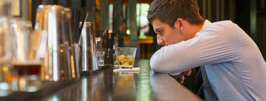 One small alcoholic drink a day is linked to an increased risk of atrial fibrillation - الکل و آریتمی قلبی