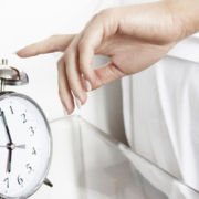 Waking just one hour earlier cuts depression risk by double digits - خواب صبح و افسردگی
