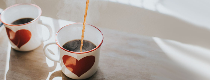 Light to moderate coffee drinking associated with health benefits - قهوه و سلامت قلبی عروقی