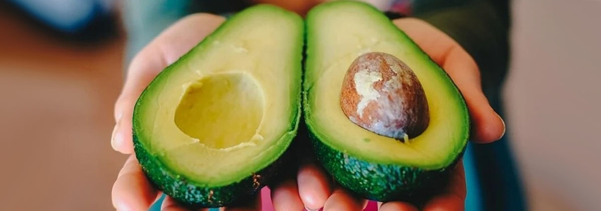 Eating two servings of avocados a week linked to lower risk of cardiovascular disease - تاثیر مثبت آووکادو بر سلامت قلبی عروقی